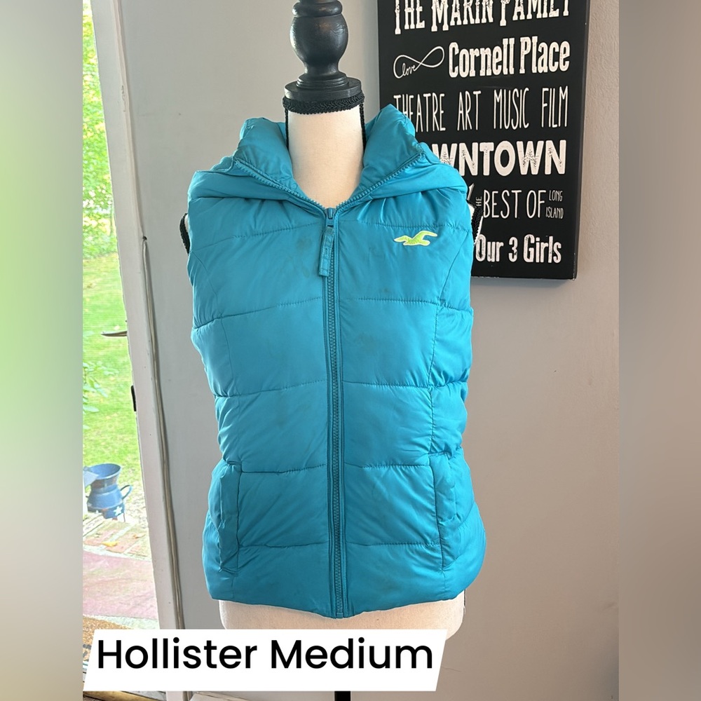 Hollister Vest Medium